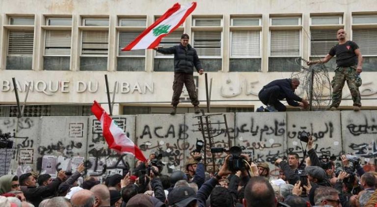 “تجمع العسكريين المتقاعدين” يرفض مقترح 3 معاشات إضافية