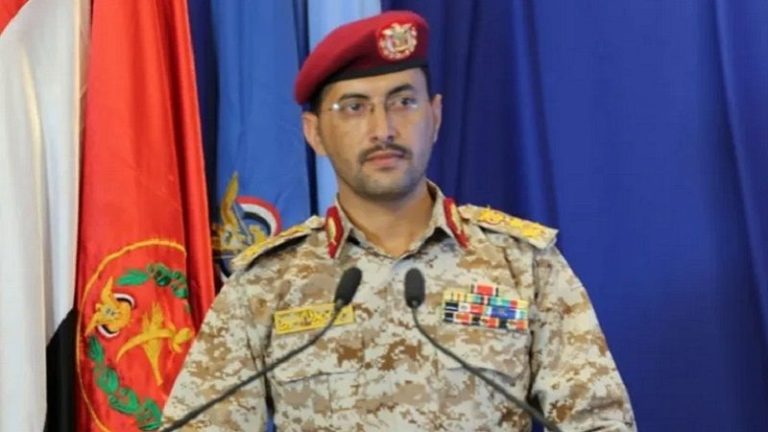 “القوات اليمنية”: استهدفنا سفينة نفطية أميركية وسفن حربية