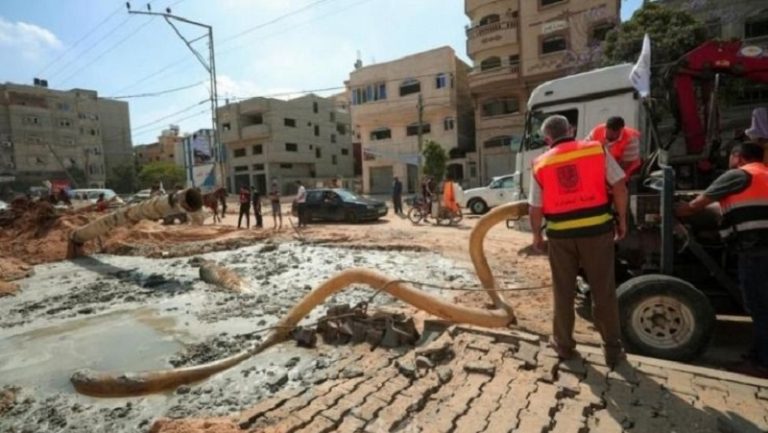 الاحتلال دمر 42 ألف متر من شبكات المياه في غزة
