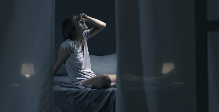 متى يكون استيقاظك علامة على مشكلة صحية خطيرة؟