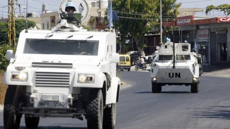 انقلاب آلية لـ”اليونيفيل” وإصابة 3 جنود