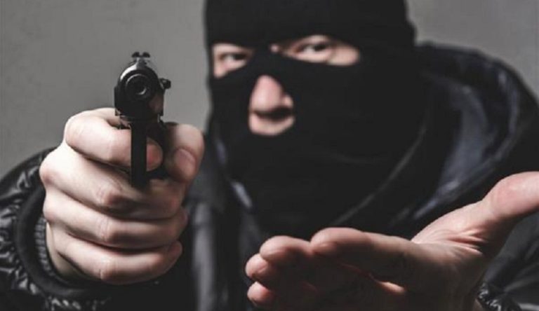 خاص – سرقة منزل في الحازمية تحت تهديد السلاح!