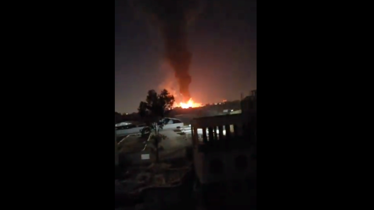 انفجارات عنيفة تهز صنعاء