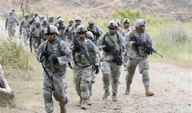 “رويترز”: الجيش الأميركي يضرب 4 وحدات مسيرة لـ”أنصار الله”