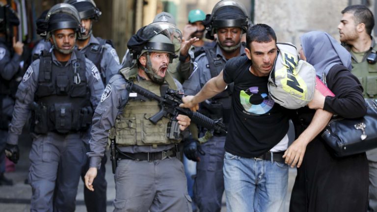 عدد معتقلي الضفة 7225 منذ بدء العدوان على غزة