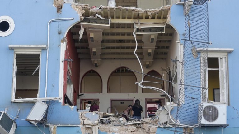 بعد مبنى الشويفات.. مباني لبنان موتٌ مؤجل! (فيديو)