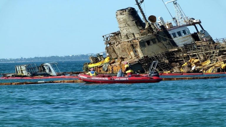 فقدان 6 أشخاص بحادث غرق سفينة في تركيا