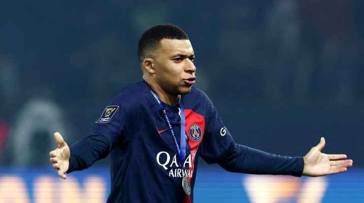 مبابي يحسم مصيره مع فريقه الفرنسي