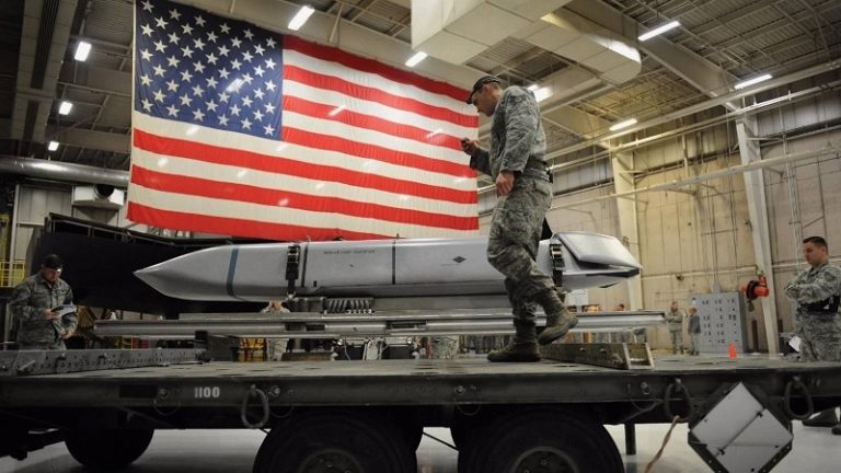 “وول ستريت جورنال”: إدارة بايدن تستعد لإرسال أسلحة لـ”اسرائيل”