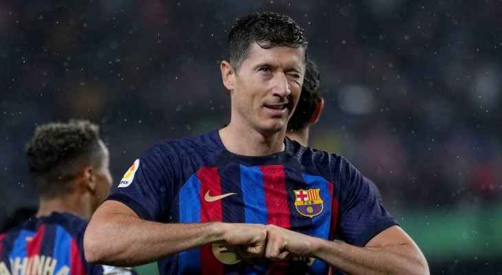 ليفاندوفسكي يقترب من تحديد مصيره مع برشلونة