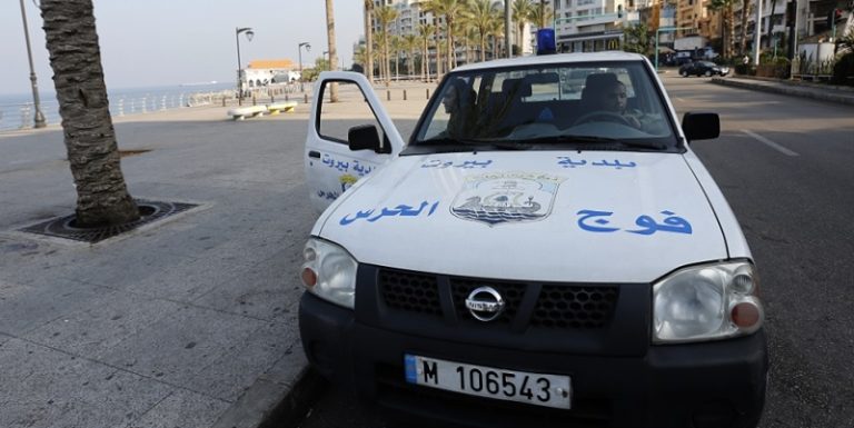 فوج حرس بيروت متّهم بالقتل “على الهوية”: حواجز ضبط الدراجات النارية “تبيض” دولارات