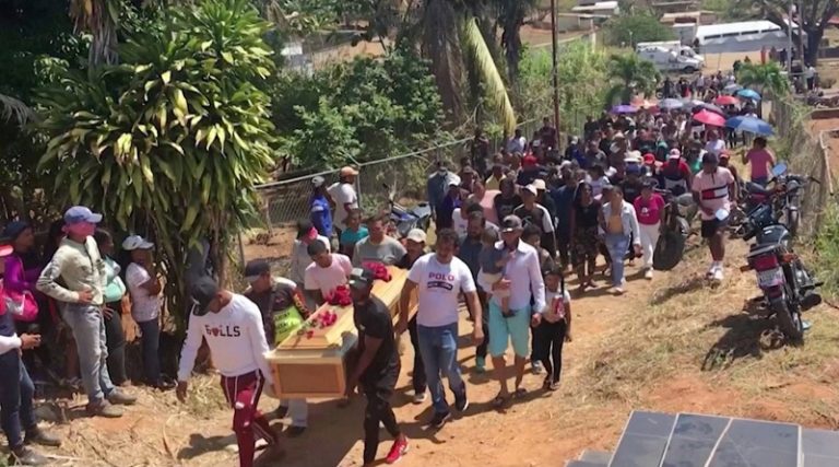 16 قتيلاً بانهيار منجم ذهب في فنزويلا