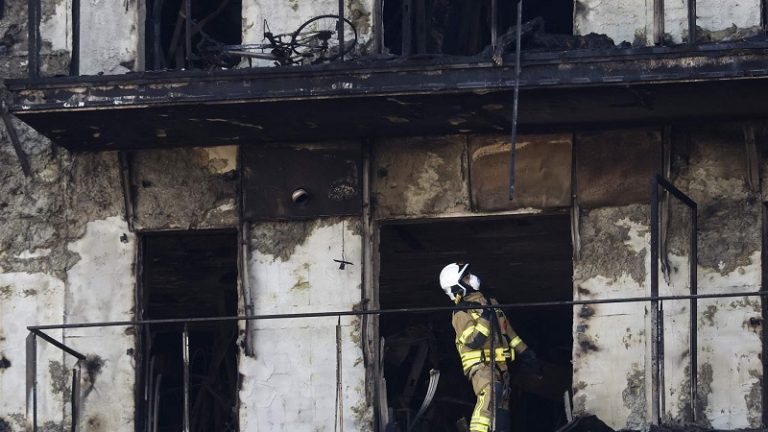 9 قتلى بحريق في اسبانيا (فيديو)