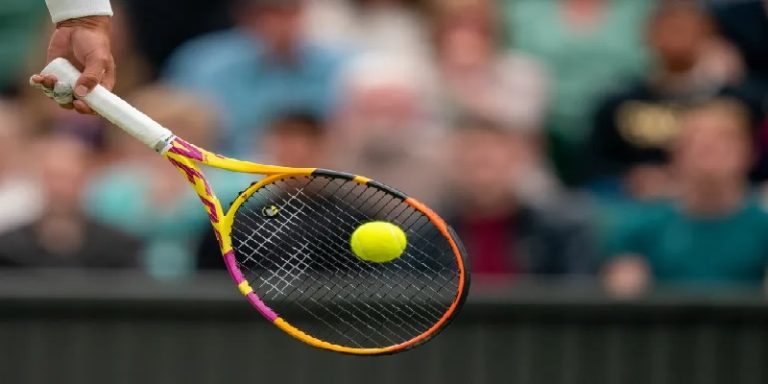 “شراكة إستراتيجية” بين السعودية ورابطة محترفي كرة المضرب