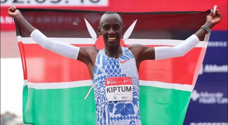 حادث سير “مأساوي” يُنهي حياة حامل الرقم القياسي العالمي في الماراتون