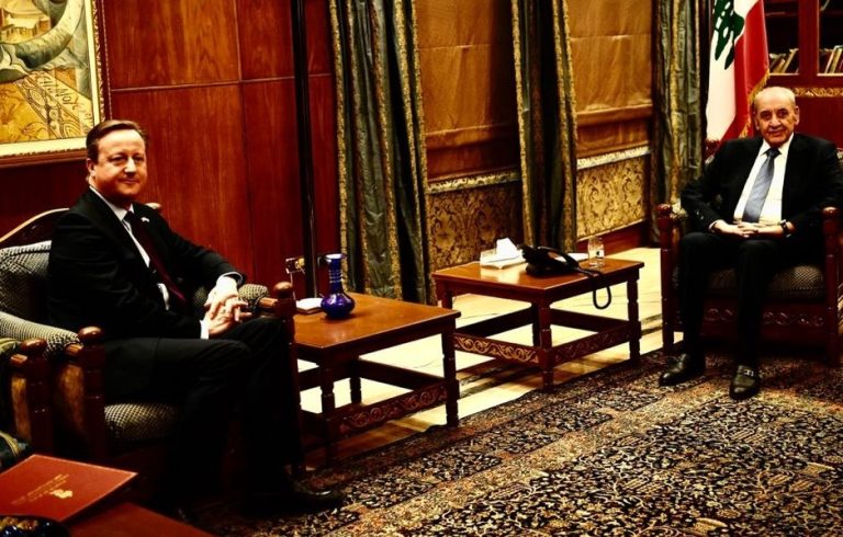 بري يلتقي كاميرون: لبنان متمسك بتطبيق القرار 1701