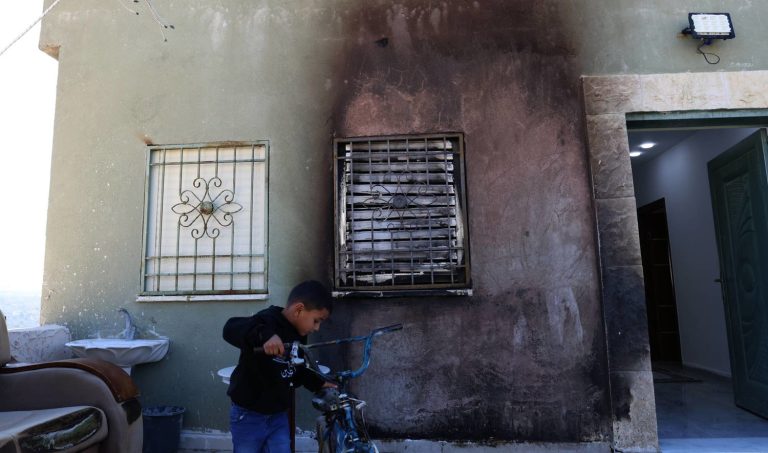 أيرلندا: لفرض عقوبات على مرتكبي العنف في الضفة الغربية