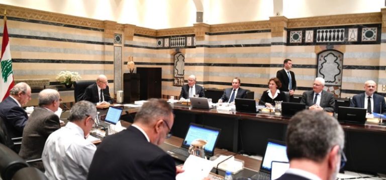 مفوّضية اللاجئين خالفت القانون!