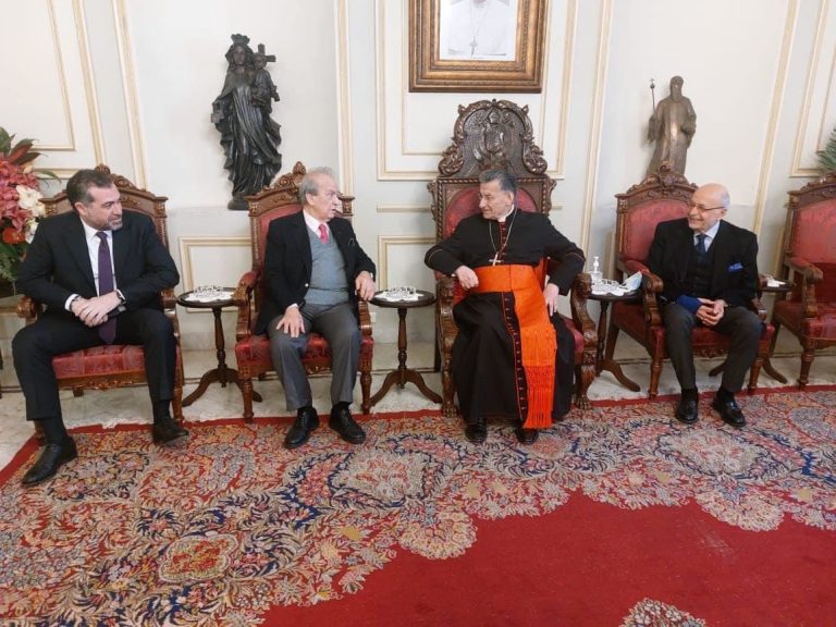 “اللقاء الديمقراطي” من بكركي: لعدم جعل رئاسة الأركان قضية مذهبية