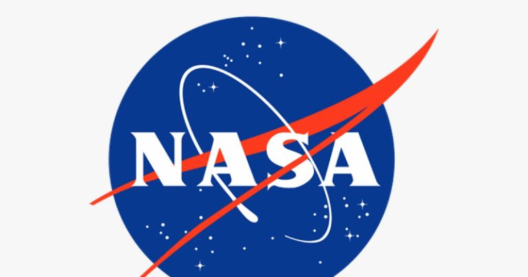 هبوط تاريخي لمركبة فضائية أميركية!