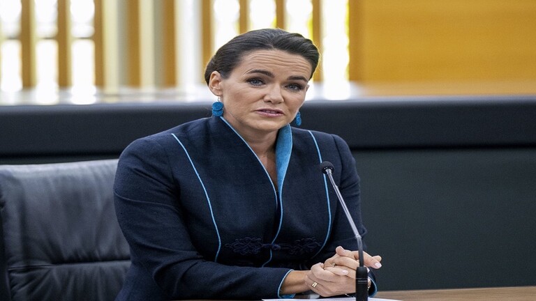 البرلمان الهنغاري يقبل استقالة رئيسة البلاد