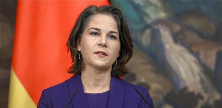 وزيرة خارجية ألمانيا: من الضروري وقف إطلاق النار في غزة
