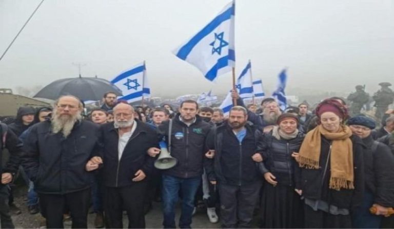 نيوزيلندا تفرض حظر سفر على مستوطنين متطرفين