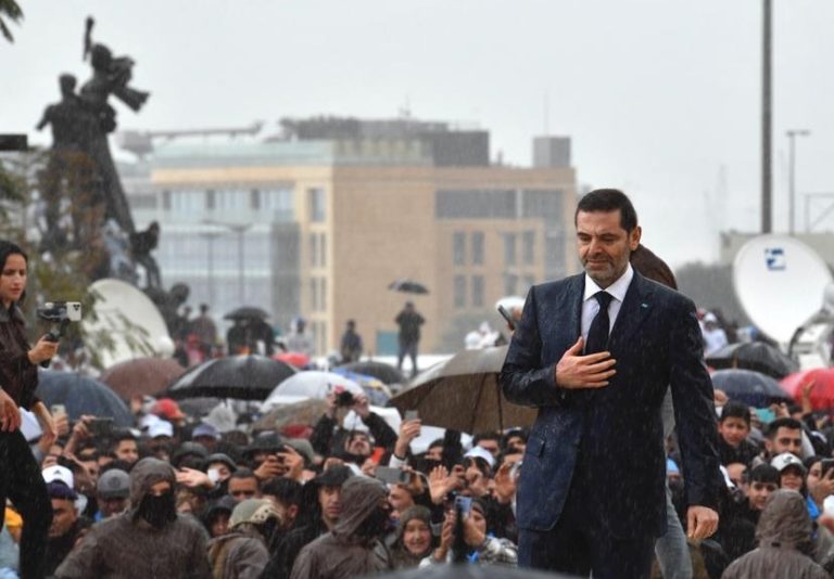 الحريري للحشود: “من دونكم ما في شي ماشي البلد”