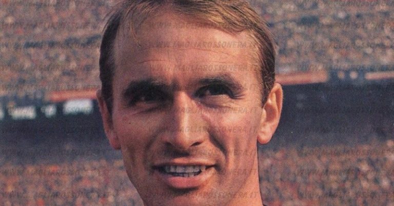 وفاة جناح منتخب السويد كورت هامرين