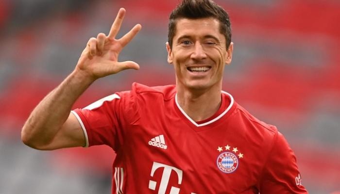 روبرت ليفاندوفسكي إلى السعودية؟