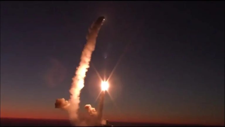 “الدفاع الروسية”: إعترضنا 12 صاروخاً أطلقتها أوكرانيا