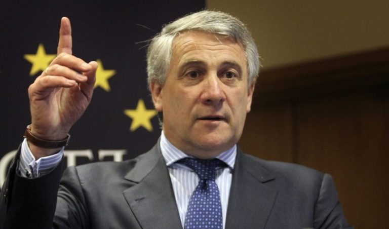 وزير خارجية إيطاليا يعلن إطلاق عملية عسكرية في البحر الأحمر