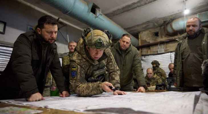 زيلينسكي يتفقد الجيش الأوكراني: لديكم مهمة صعبة