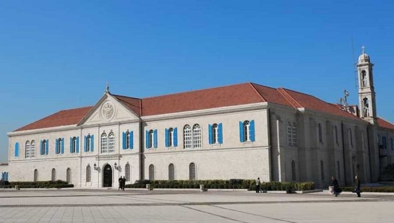 بكركي تلاحق اليوم “وحدة الصف”