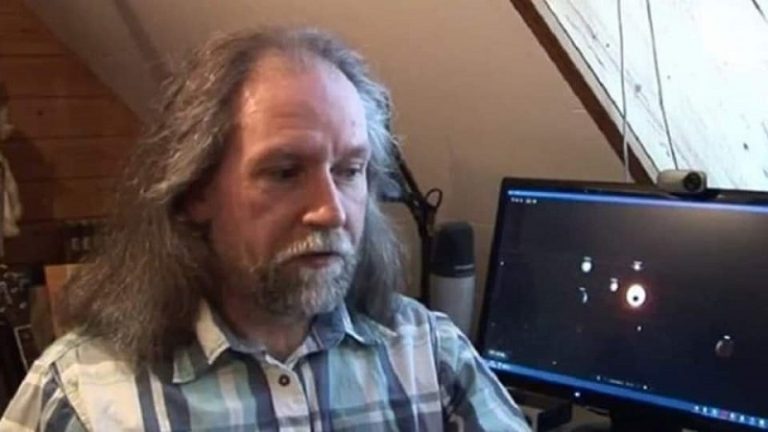 عالم الزلازل الهولندي يعود بتحذير: كونوا على استعداد!