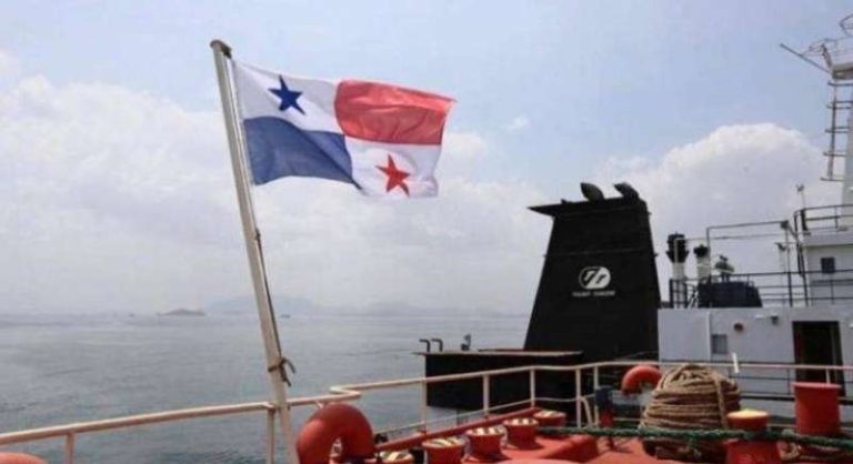 الولايات المتّحدة تدعو بنما لسحب علمها من سفن الشحن الإيرانية