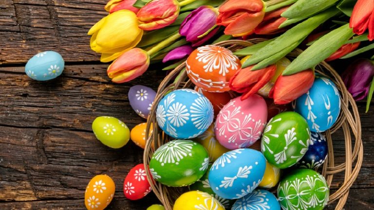 حيل لتقشير البيض المسلوق بسهولة في عيد الفصح