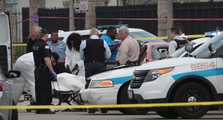 4 قتلى طعناً في ولاية إيلينوي الأميركية