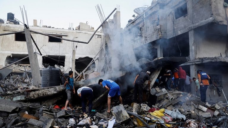 29 شهيداً في خان يونس