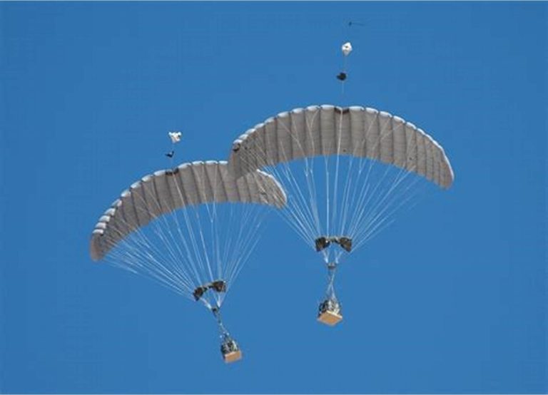 مساعدات إنسانية لغزة جواً