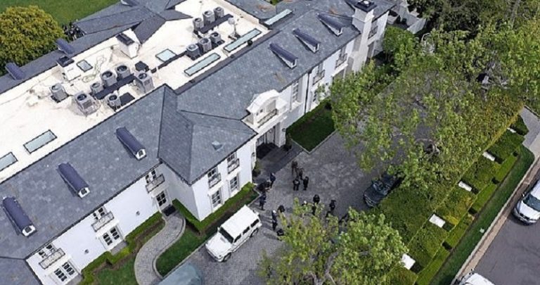 بالفيديو ـ مداهمة منازل Diddy المتهم بالاغـ،ـتـصـ.ـاب والاتجار بالجـ.ـنـ.ـس!