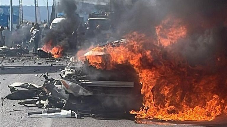 بالفيديو.. لحظة استهداف السيارة في صور – الحوش