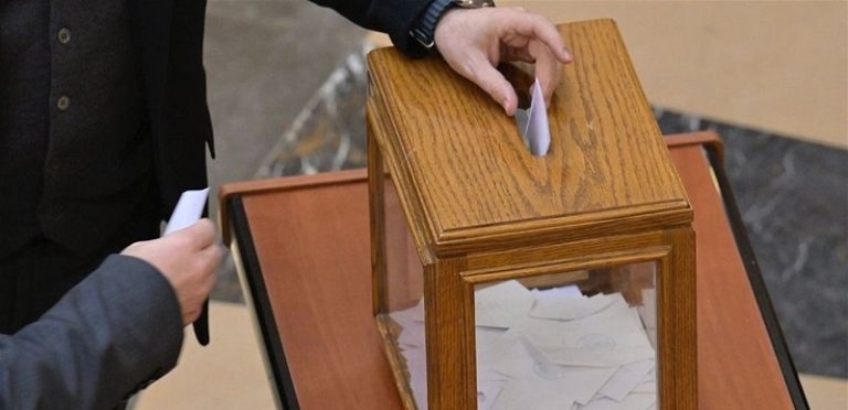 ما هو “الخيار الثالث”؟