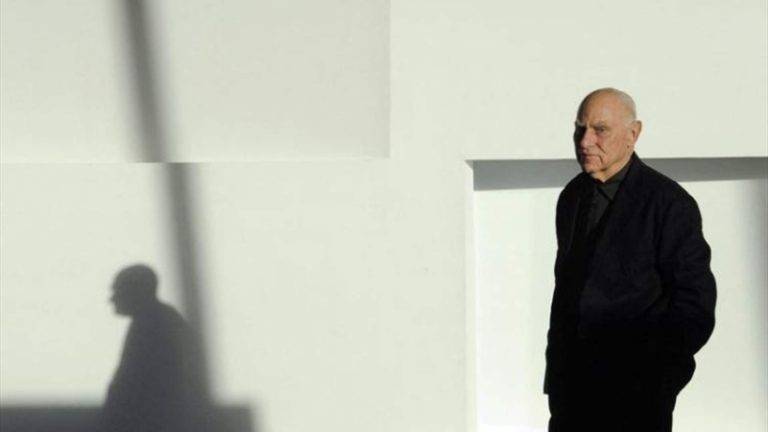 وفاة النحات الأميركي ريتشارد سيرا (صور)