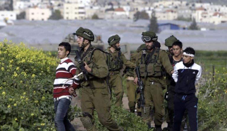 الإحتلال يعتقل 500 فلسطيني بمجمع مستشفى الشفاء