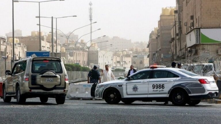 سحب الجنسية من مدانين بالتزوير ومسجونين في الكويت