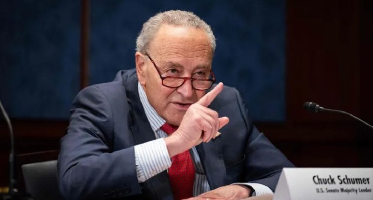 زعيم الديموقراطيين بـ”الشيوخ” الأميركي: على “إسرائيل” تصحيح مسارها