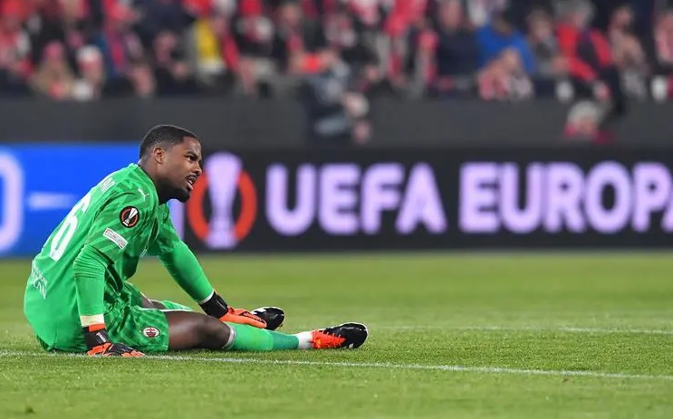 ميلان يكشف طبيعة إصابة حارس مرماه