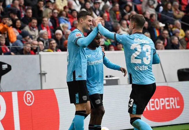 ليفركوزن يتابع مسلسل إنتصاراته ويقترب خطوة إضافية من لقب البوندسليغا