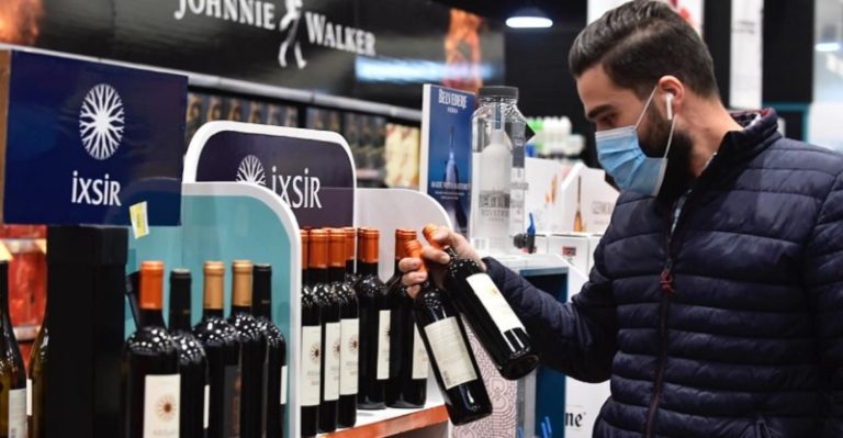 خلاف بين بوشكيان ولحود.. من يهيمن على قطاع النبيذ؟